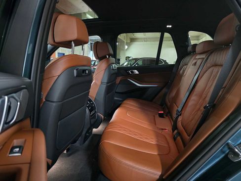 Used 2026 BMW X5 xDrive50e image 16