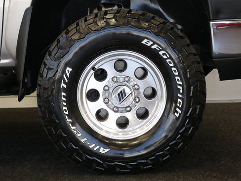Used 2006 Chevrolet Silverado 3500 LT w/ Heavy-Duty Power Package AWD/4WD image 62
