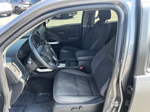 Certified 2023 Nissan Frontier SV AWD/4WD image 13