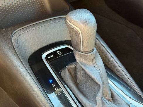 Used 2020 Toyota Corolla SE FWD image 25