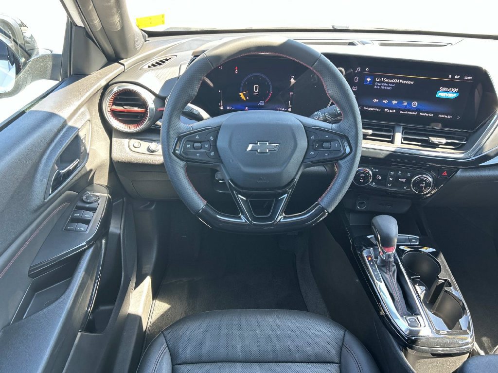 Used 2025 Chevrolet Trax RS w/ Driver Confidence Package FWD image 13