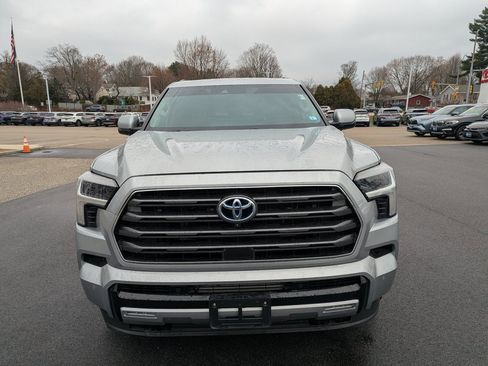 Used 2023 Toyota Sequoia Limited image 9