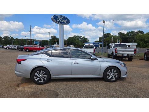 Used 2021 Nissan Altima 2.5 S FWD image 5
