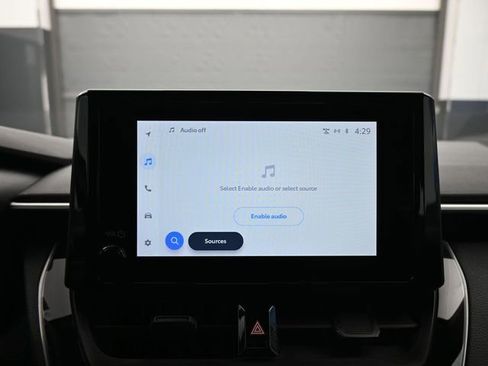 Used 2025 Toyota Corolla LE image 16