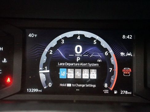 Certified 2025 Toyota 4Runner SR5 image 17