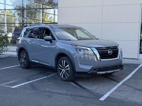 Certified 2023 Nissan Pathfinder Platinum w/ Cargo Package FWD image 1