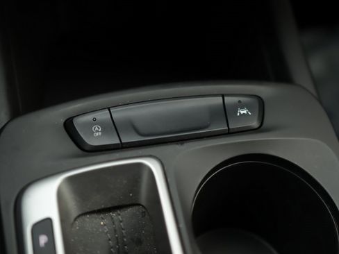 Used 2024 Chevrolet Trax LS w/ LS Convenience Package image 16