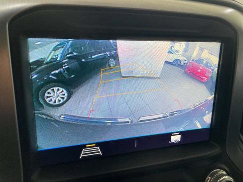 Used 2020 GMC Sierra 1500 SLE w/ SLE Value Package image 34