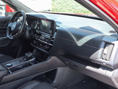 Used 2023 Nissan Pathfinder Rock Creek AWD/4WD image 40