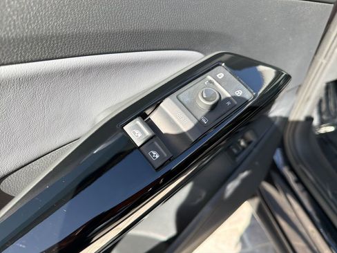 Certified 2023 Volkswagen ID.4 Pro S image 13