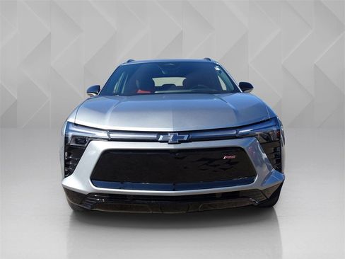 Used 2024 Chevrolet Blazer EV RS image 8