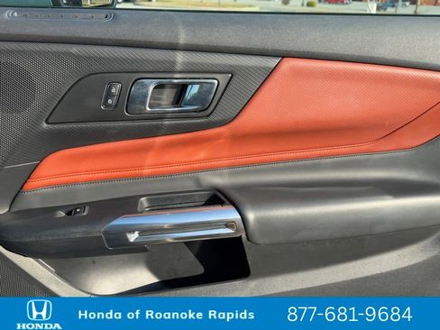 Used 2024 Ford Mustang GT Premium image 30