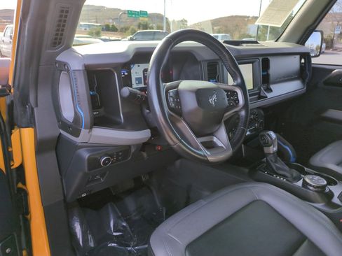 Used 2022 Ford Bronco Black Diamond image 13