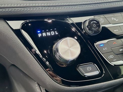 New 2027 Chrysler Pacifica Limited w/ S Appearance Package FWD image 17