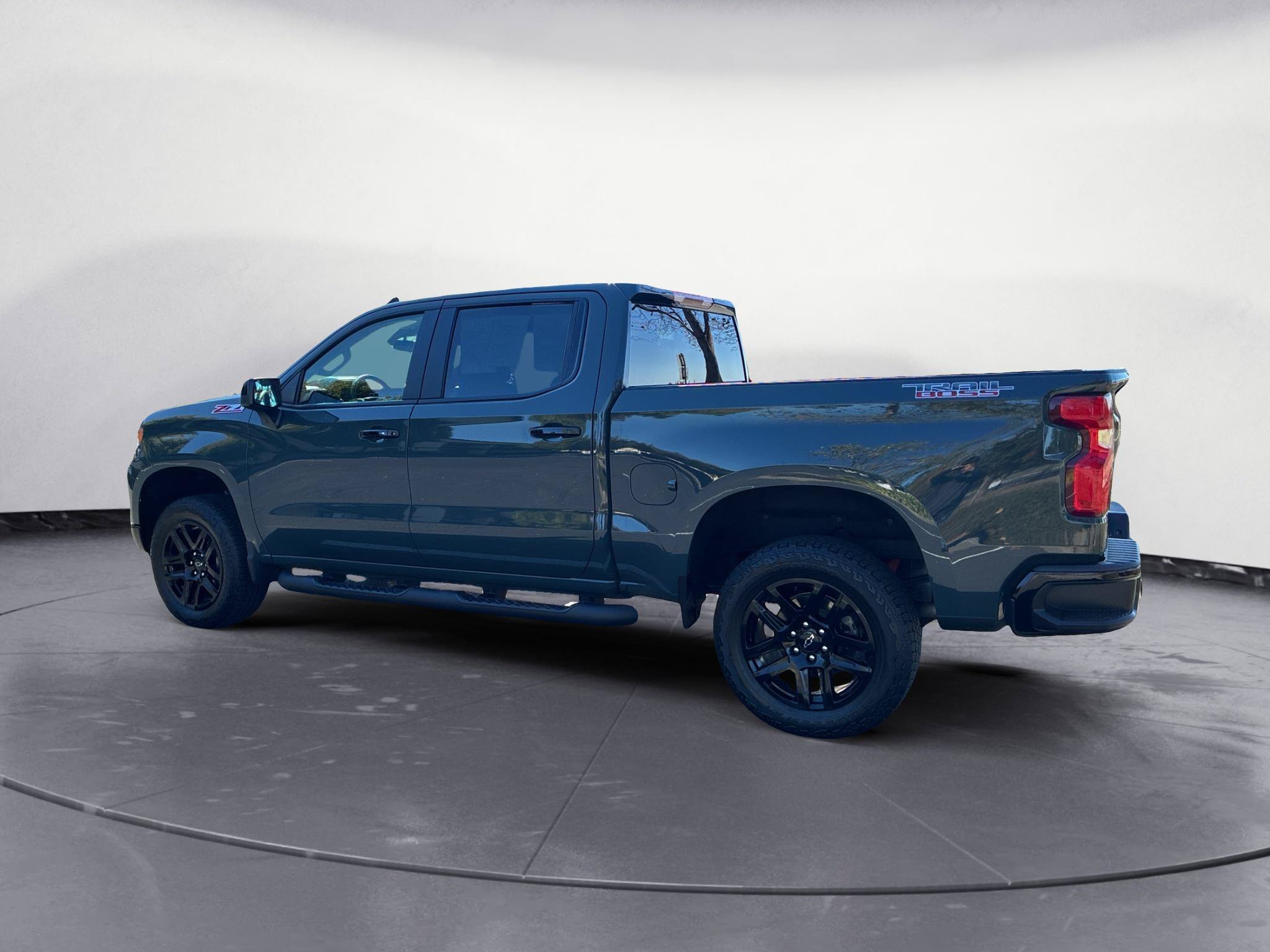 Used 2026 Chevrolet Silverado 1500 LT Trail Boss w/ Protection Package AWD/4WD image 4