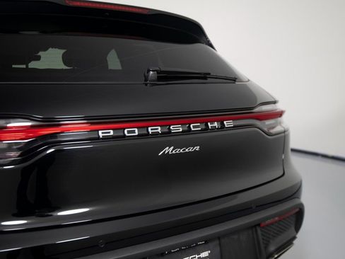 New 2026 Porsche Macan image 38