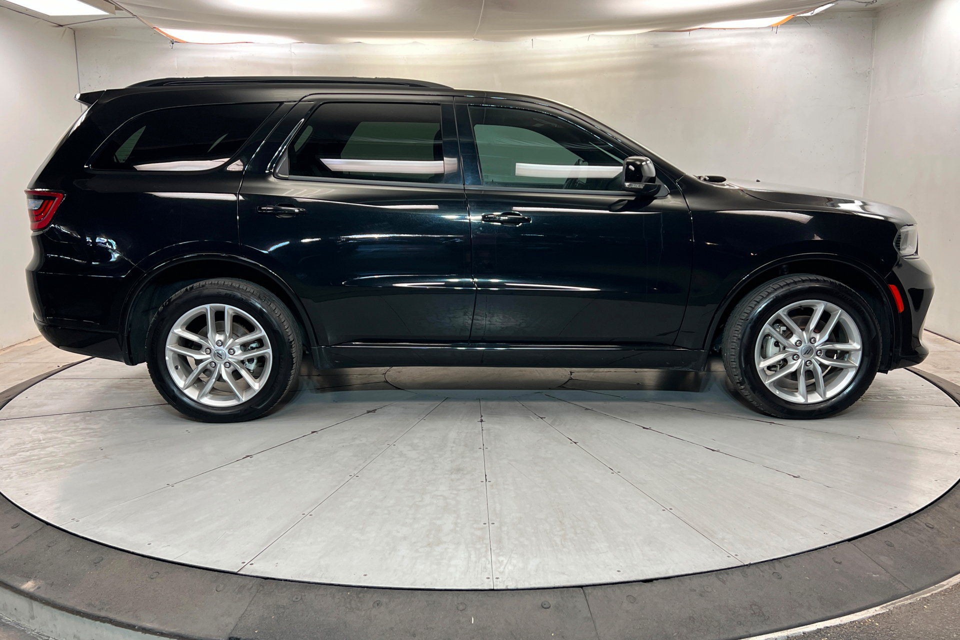 Used 2024 Dodge Durango GT AWD/4WD image 7
