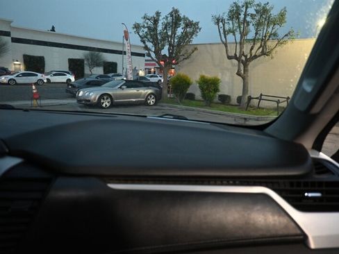 Used 2018 GMC Yukon SLE image 57