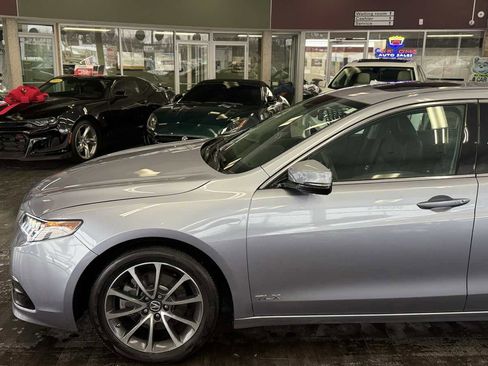 Used 2015 Acura TLX V6 SH-AWD w/ Technology Pkg image 8