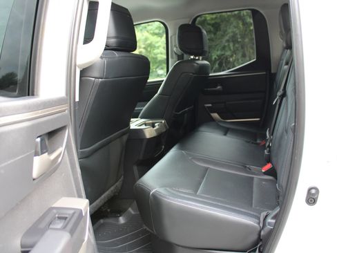 Used 2022 Toyota Tundra SR5 w/ SR5 Premium Package AWD/4WD image 27
