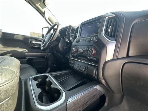 Used 2021 Chevrolet Silverado 1500 LTZ w/ LTZ Premium Package AWD/4WD image 8