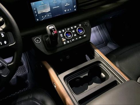 Certified 2022 Land Rover Defender 110 X AWD/4WD image 19