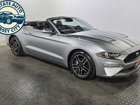 Used 2022 Ford Mustang Premium RWD image 15