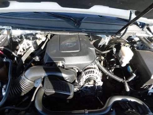 Used 2011 Chevrolet Avalanche LS w/ Regional Value Package image 18