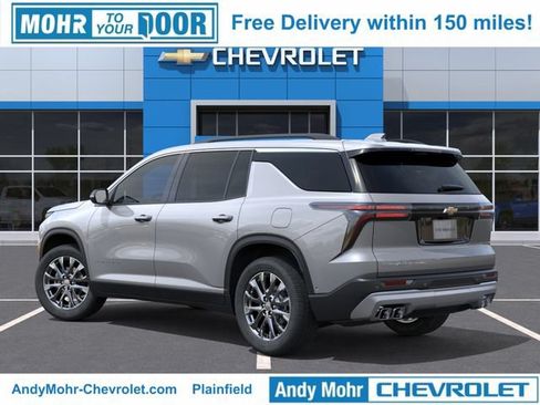 New 2026 Chevrolet Traverse LT w/ Sun and Wheel Package AWD/4WD image 5