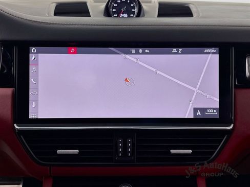 Used 2021 Porsche Cayenne GTS w/ Premium Package Plus image 19