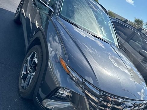 Certified 2022 Hyundai Tucson Limited FWD image 6