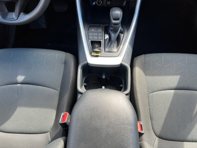 Used 2025 Toyota RAV4 XLE AWD/4WD image 23