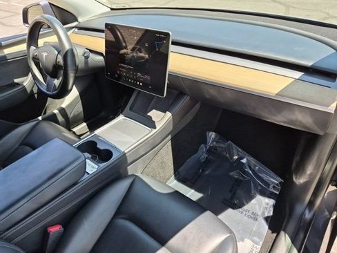 Used 2023 Tesla Model Y Long Range AWD/4WD image 34
