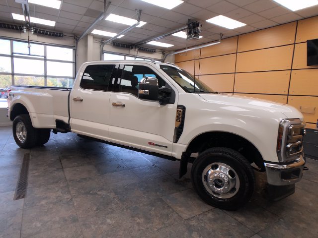 New 2027 Ford F350 Lariat w/ Lariat Ultimate Package AWD/4WD 360° Tour