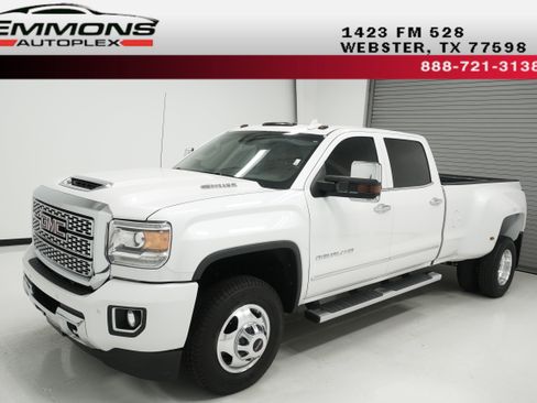 Used 2019 GMC Sierra 3500 Denali w/ Duramax Plus Package image 1