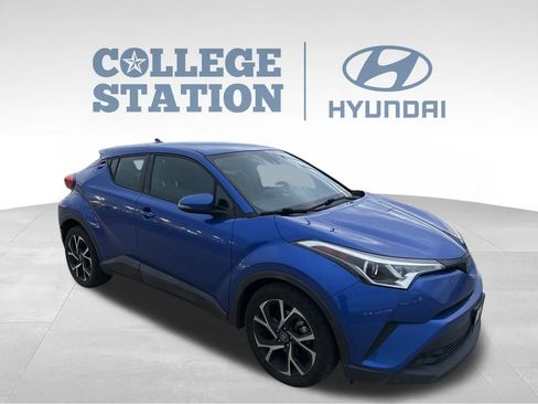 Used 2018 Toyota C-HR XLE image 3