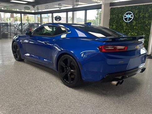 Used 2016 Chevrolet Camaro SS RWD image 3