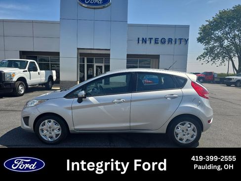 Used 2013 Ford Fiesta SE image 1
