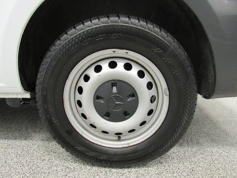 Used 2022 Mercedes-Benz Metris image 11