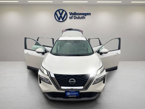 Used 2023 Nissan Rogue SV image 9