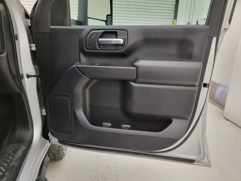 Used 2022 Chevrolet Silverado 2500 Custom image 32