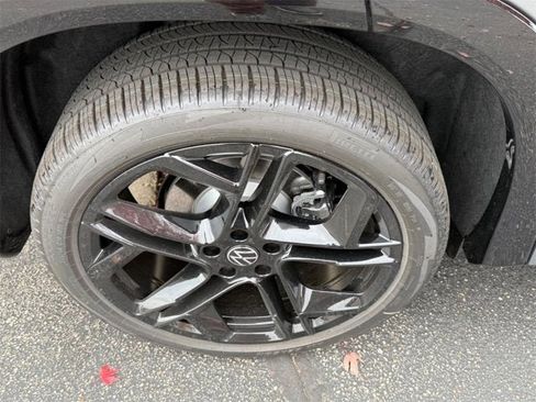 New 2026 Volkswagen Tiguan SE R-Line image 4