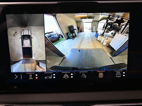 New 2026 GMC Sierra 2500 AT4 w/ AT4 Premium Plus Package AWD/4WD image 11