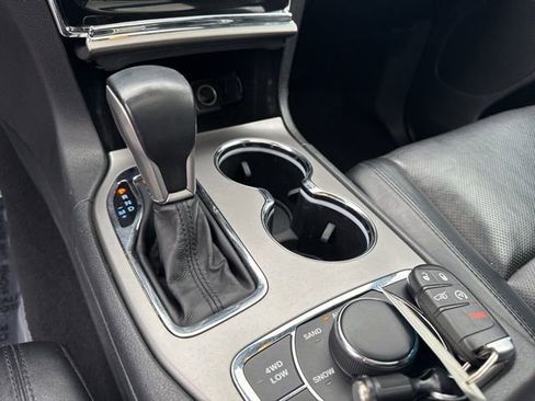 Used 2020 Jeep Grand Cherokee Limited w/ Luxury Group II image 31