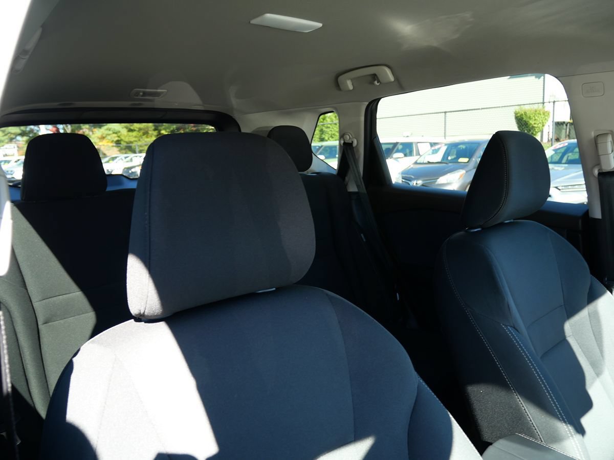 Used 2023 Nissan Rogue S AWD/4WD image 18