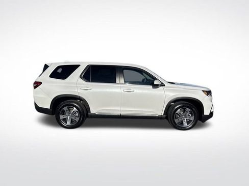 Certified 2025 Honda Pilot EX-L image 6