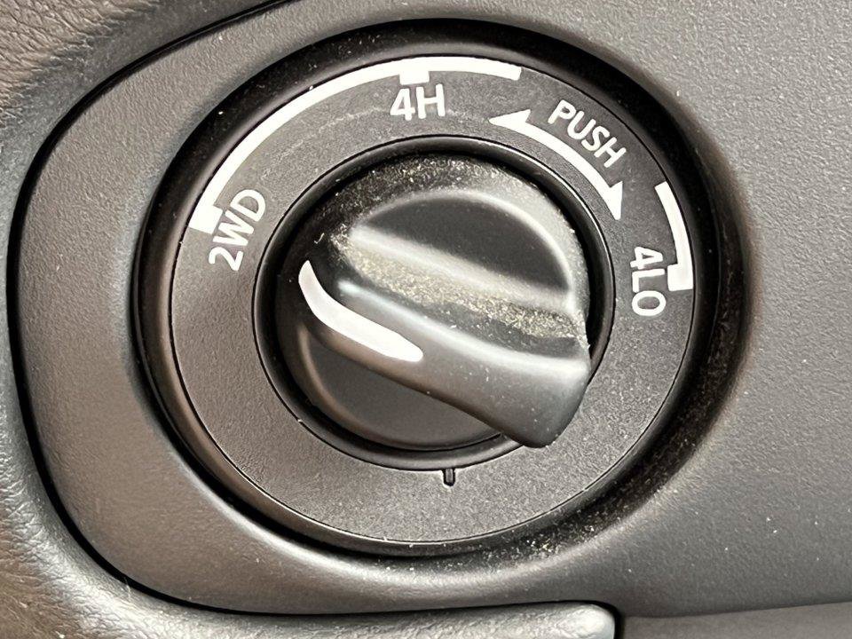 Used 2024 Nissan Frontier SV w/ Technology Package AWD/4WD image 32