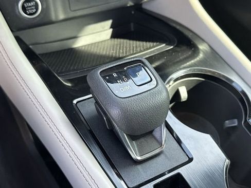 Used 2022 Nissan Rogue SL w/ SL Premium Package FWD image 16
