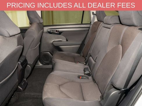 Certified 2025 Toyota Highlander LE AWD/4WD image 9