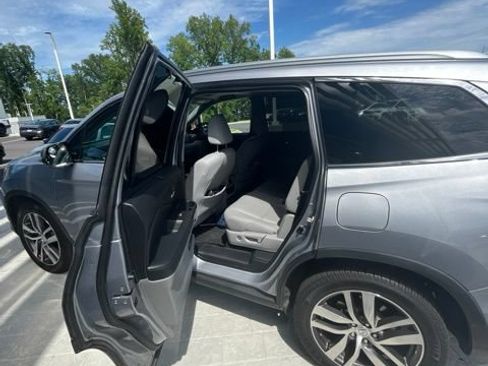 Used 2018 Honda Pilot Touring image 12